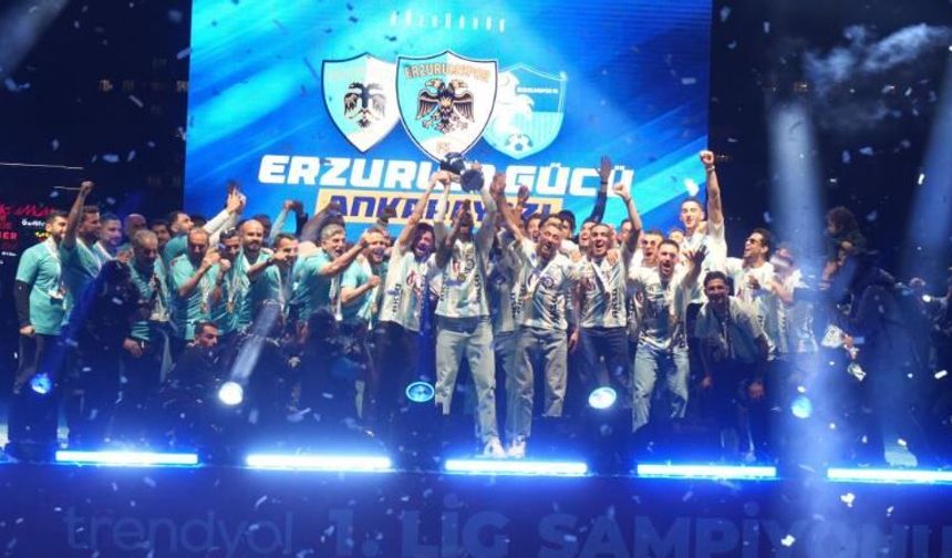 Erzurumspor FK şampiyonluk kupasını aldı