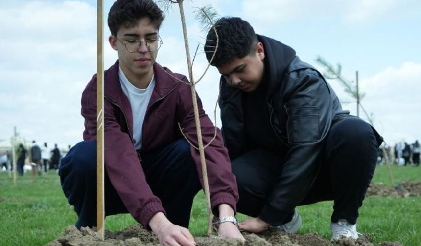 2 bin fidan toprakla buluştu
