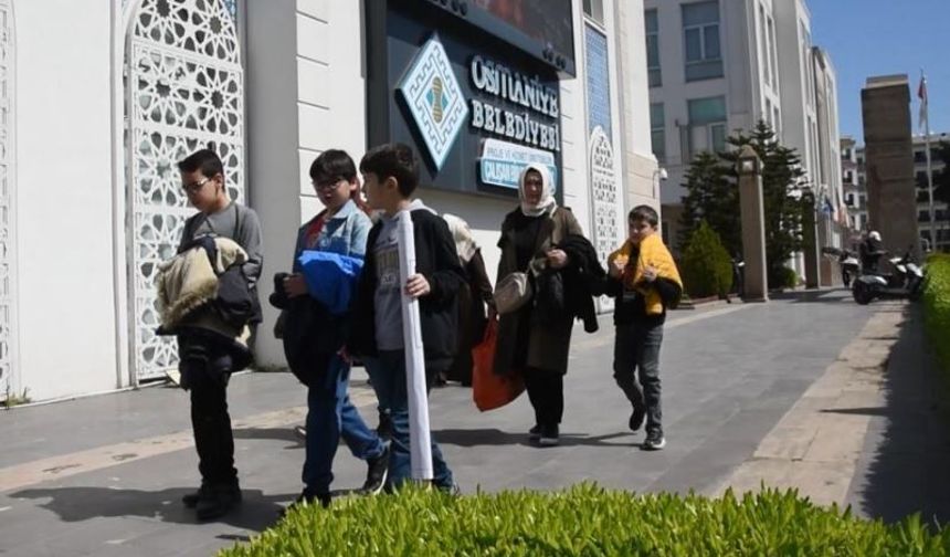 Genç araştırmacılara tarih yolculuğunda belediyeden destek