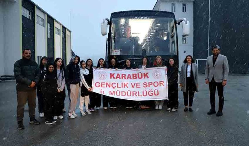 Gençler Tarihle Buluşuyor: Ovacık’tan Çanakkale’ye Uğurlandılar