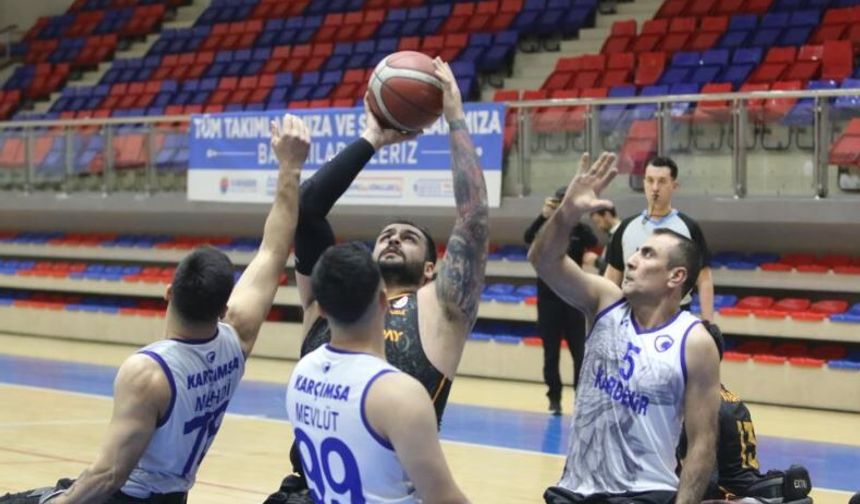 Karabük Demir Kartal, sahasında Galatasaray'a mağlup oldu