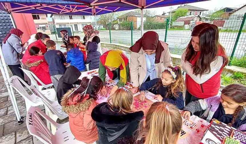 Roman Gençlerden Dayanışma Etkinliği