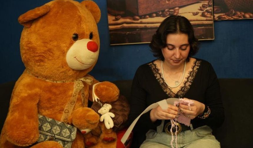 Üniversite öğrencisi genç kızın el emeği çantaları gelir kapısı oldu