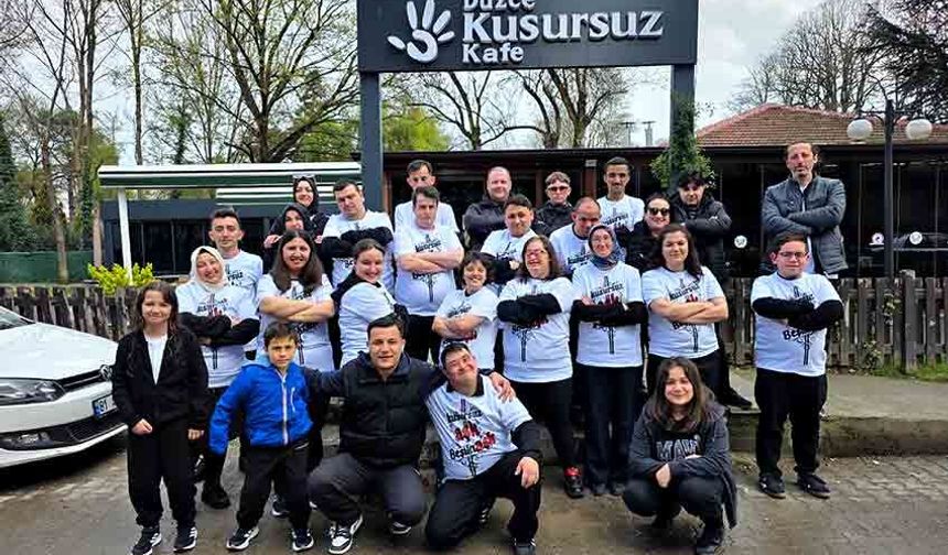 Siyah-beyazlılardan gönülleri ısıtan organizasyon