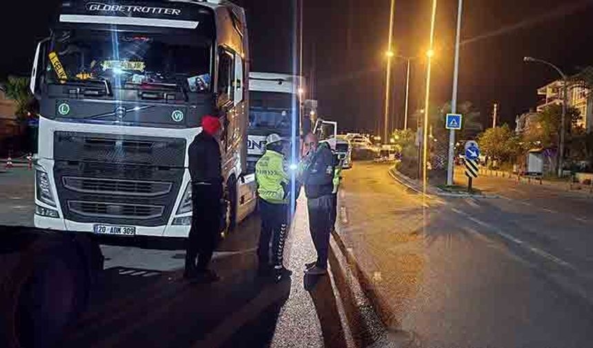 Tır sürücülerine gece denetimi