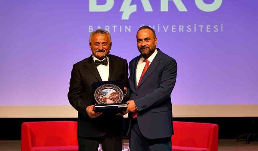 Ünlü saç stilisti Sabit Akkaya Bartın'da