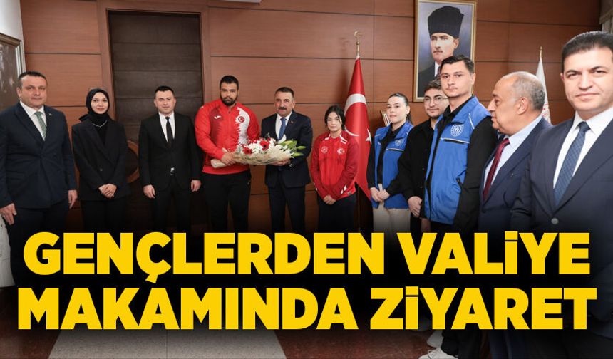Gençlerden Vali Hacıbektaşoğlu’na ziyaret