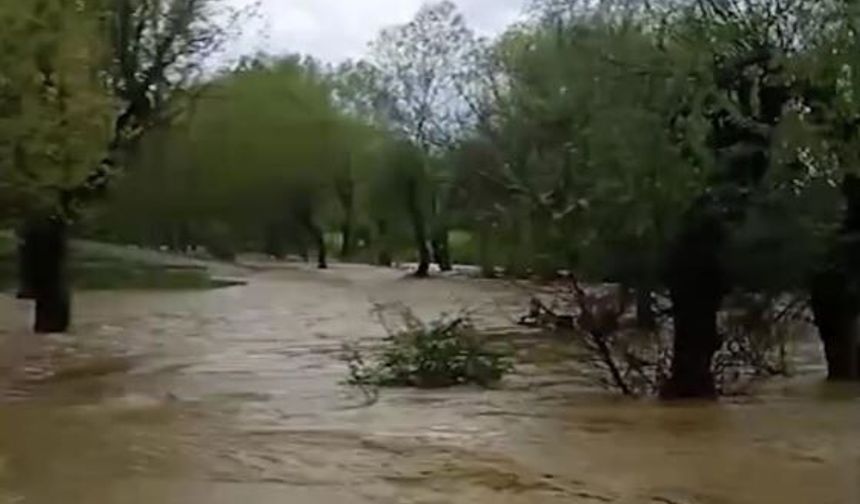 Kastamonu’da kuvvetli sağanak hayatı olumsuz etkiledi