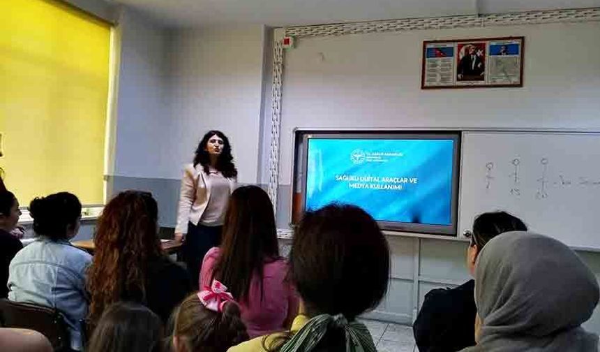Velilere yönelik "Bağımlılıkla Mücadele ve İlk Yardım" semineri