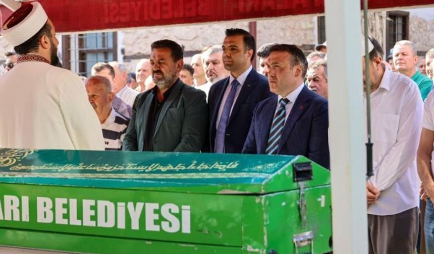 Şehidin Emanetine Son Görev! Yaşariye Çetin Gözyaşlarıyla Uğurlandı