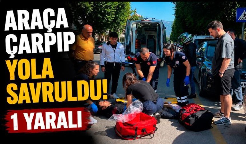 Hafif ticari araca çarparak savrulan motosikletli yaralandı