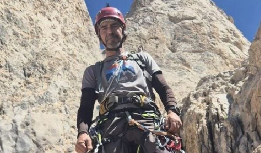 Hakkari’de kaybolan dağcının cansız bedenine ulaşıldı