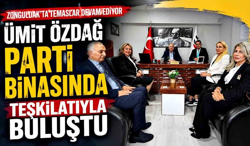 Ümit Özdağ parti binasında teşkilatıyla buluştu