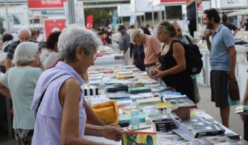 8. Edremit Kitap Fuarı’nda altıncı gün: Kitap, düşünce ve sohbet bir arada
