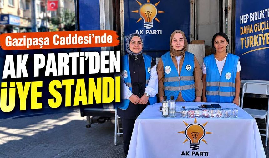 AK Parti Gençlik Kolları vatandaşlarla bir araya gelmeye devam ediyor