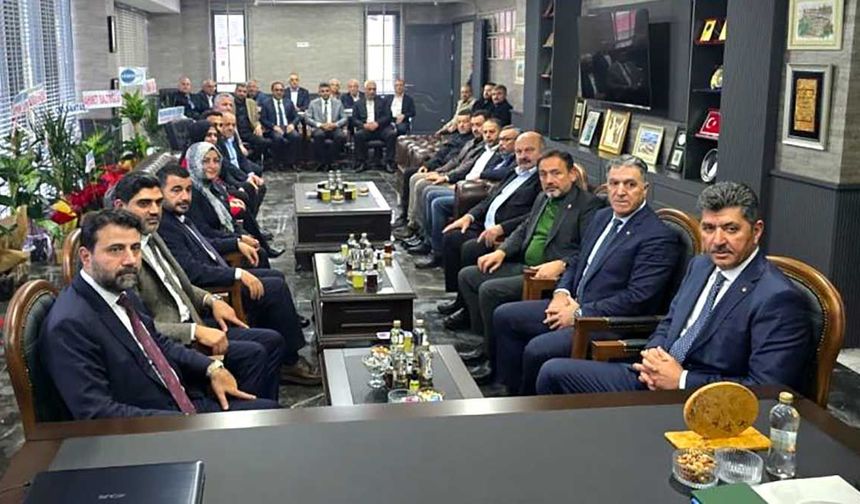 AK Parti heyetinden Karabük TSO'ya "hayırlı olsun" ziyareti