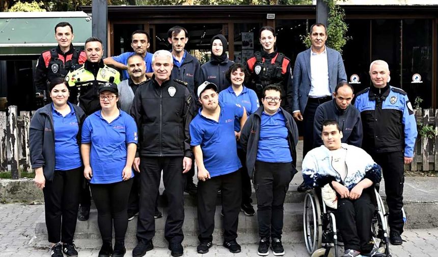 Emniyet Müdürü Ergüder Kusursuz Kafe’de gönüllere dokundu