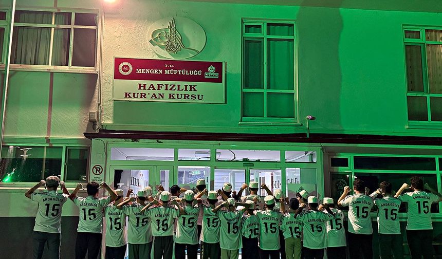 Arda Güler'den memleketindeki çocuklara sürpriz! İmzalı formasını gönderdi