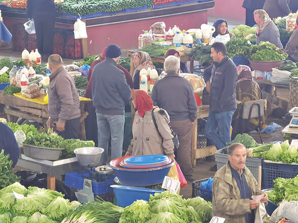 halk pazarı yine boş kaldı (1)