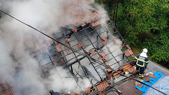 öfkeli damat evi yaktı iddiası