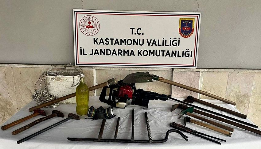 İzinsiz kazı yapan 4 kişi, hilti ve benzinle yakalandı!