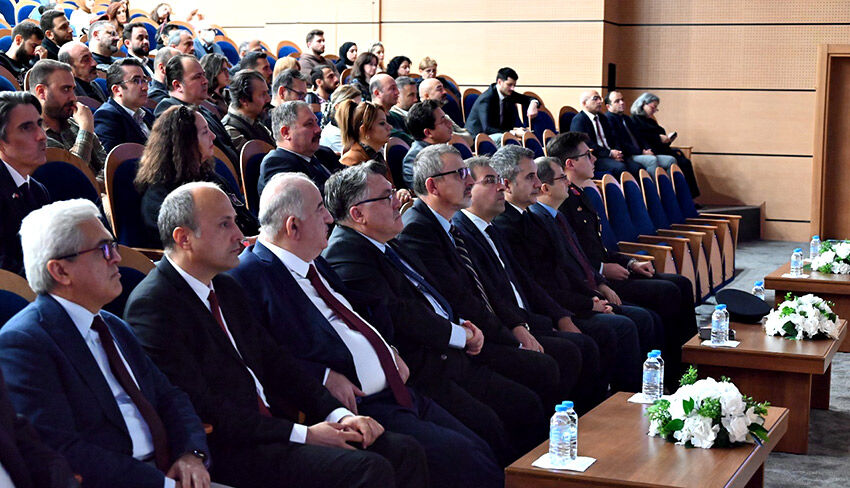 ‘Atatürk ve Türk Dünyası’ Adlı Konferans Gerçekleştirildi