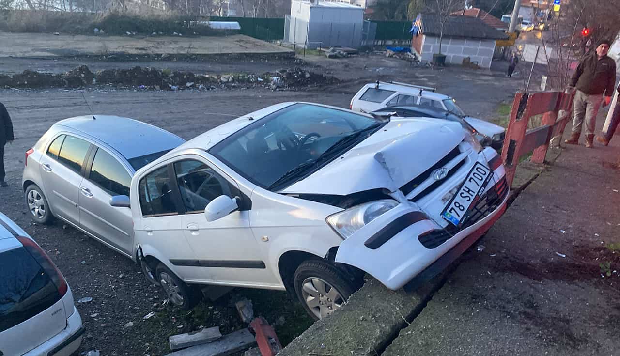 ılgınz kaza zonguldak araclar hasar aldı 1-min