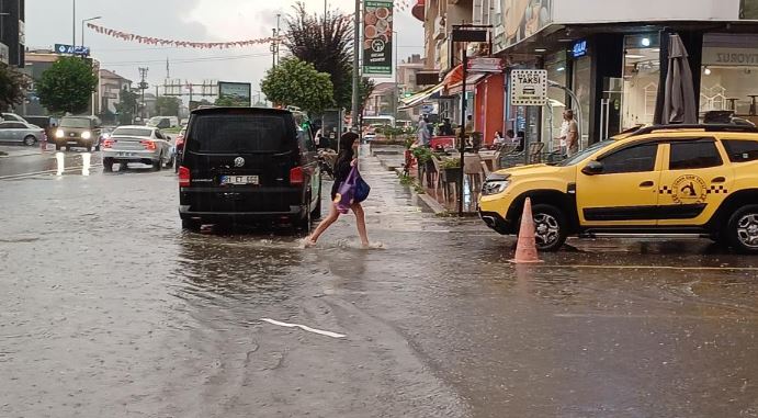 Düzce Sağanak Yağıi 10 8 2024