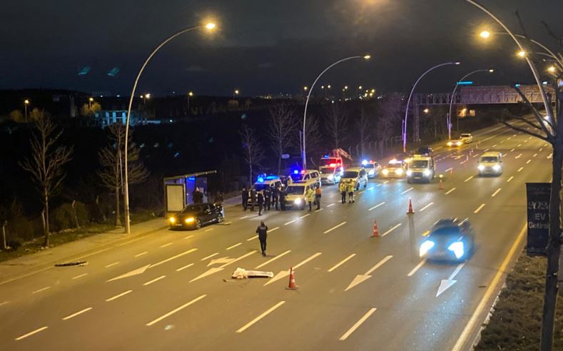 Hareket Halindeki Otomobilden Düşüp Ölen İpek, Son Yolculuğuna Uğurlandı 2