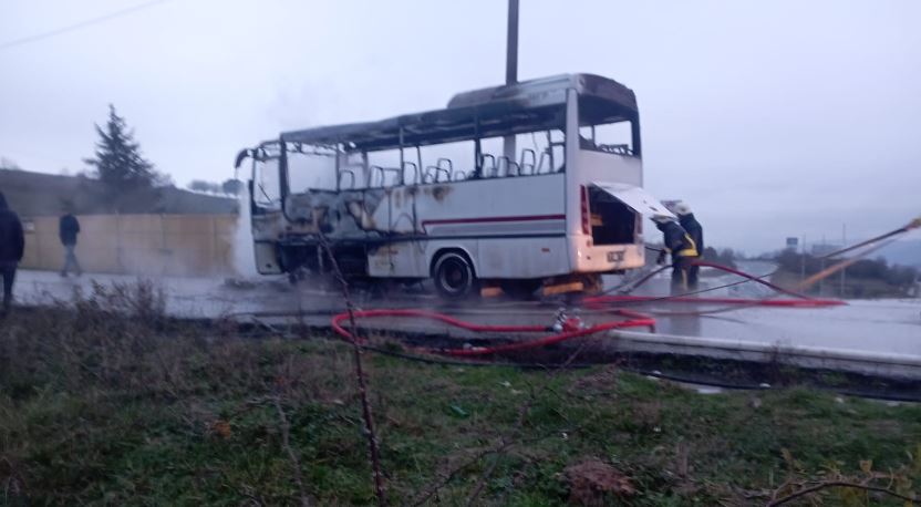 Öğrenci Servisi Alevlere Teslim Oldu 2