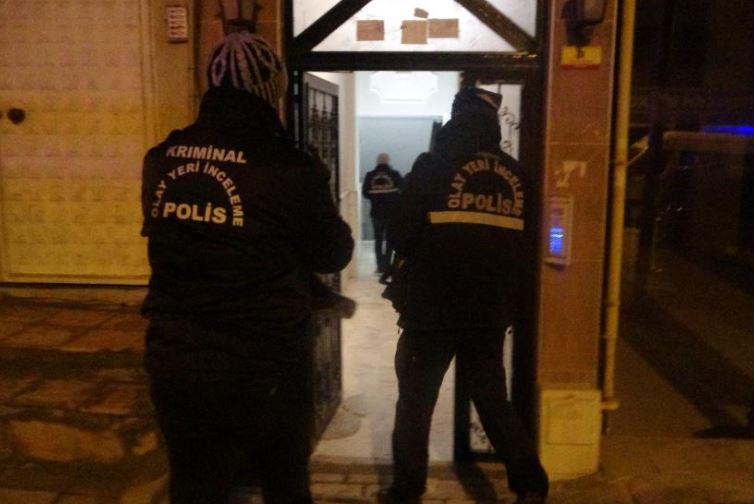 6 Kattan Düşen Kadın