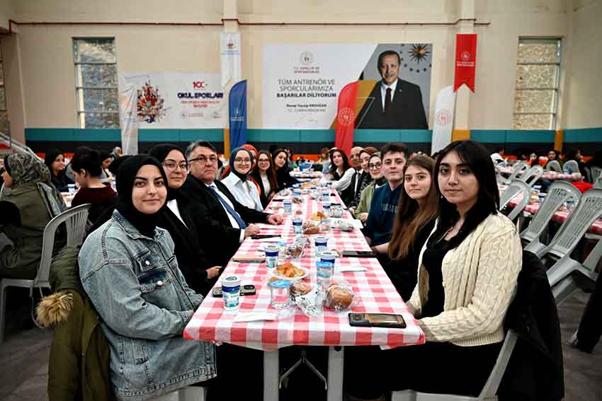 0528E3Ad 5250 4402 A4Ac 5Af3A634A2Dd