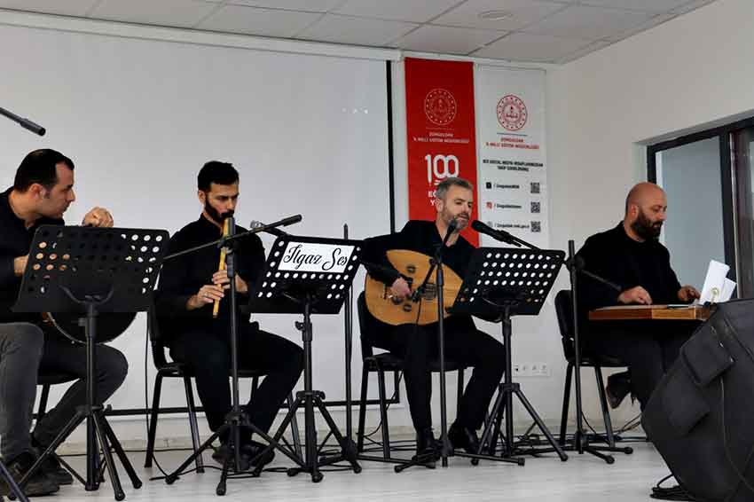 84B83C56 04B1 4E15 9271 5Fe8Cc95E75D