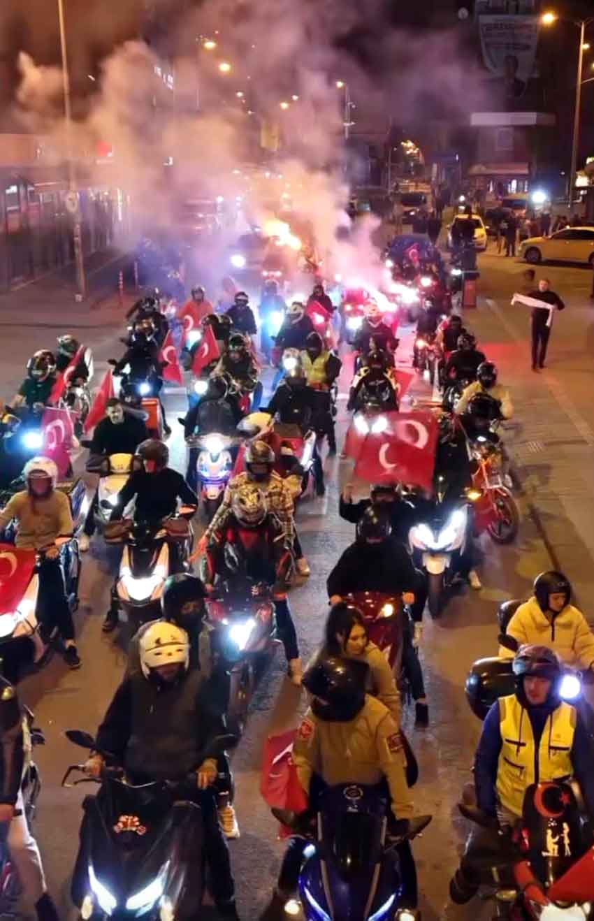 B8D913A7 40De 40Bb 8B3B 9B5F79740B38