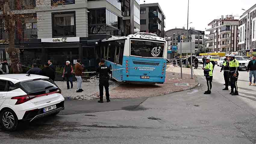 H A L K O T O B U S U P A R K H A L I N D E K I A R A C L A R A C A R 592885 175442