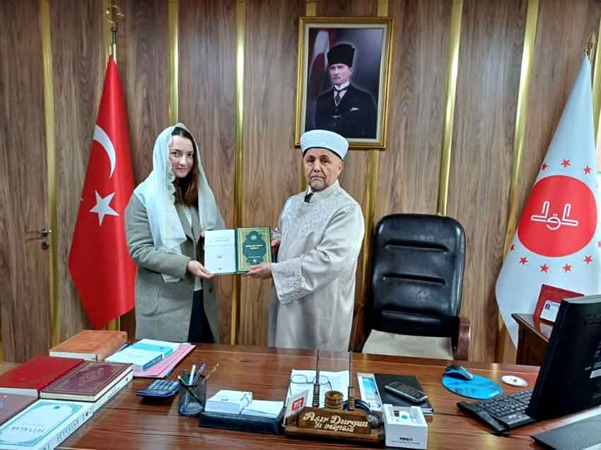 Rus Vatandaşı Lulıa Kurliandtseva, Zonguldak'ta Müslüman Oldu-1