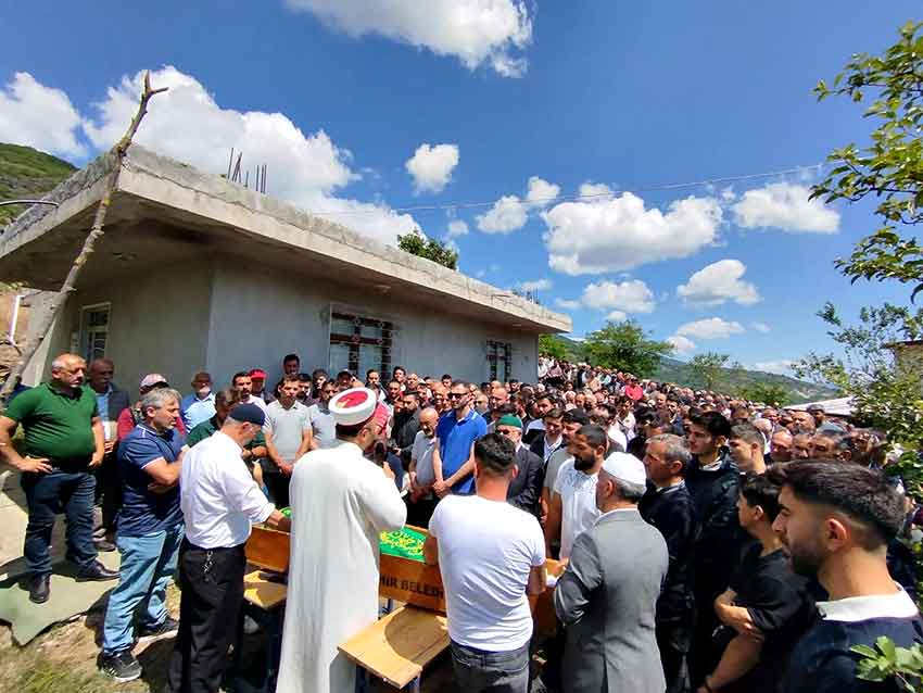 C A L I S T I G I S I R A D A Y I K I L A N B I N A N I N A L T I N D A 771720 227991