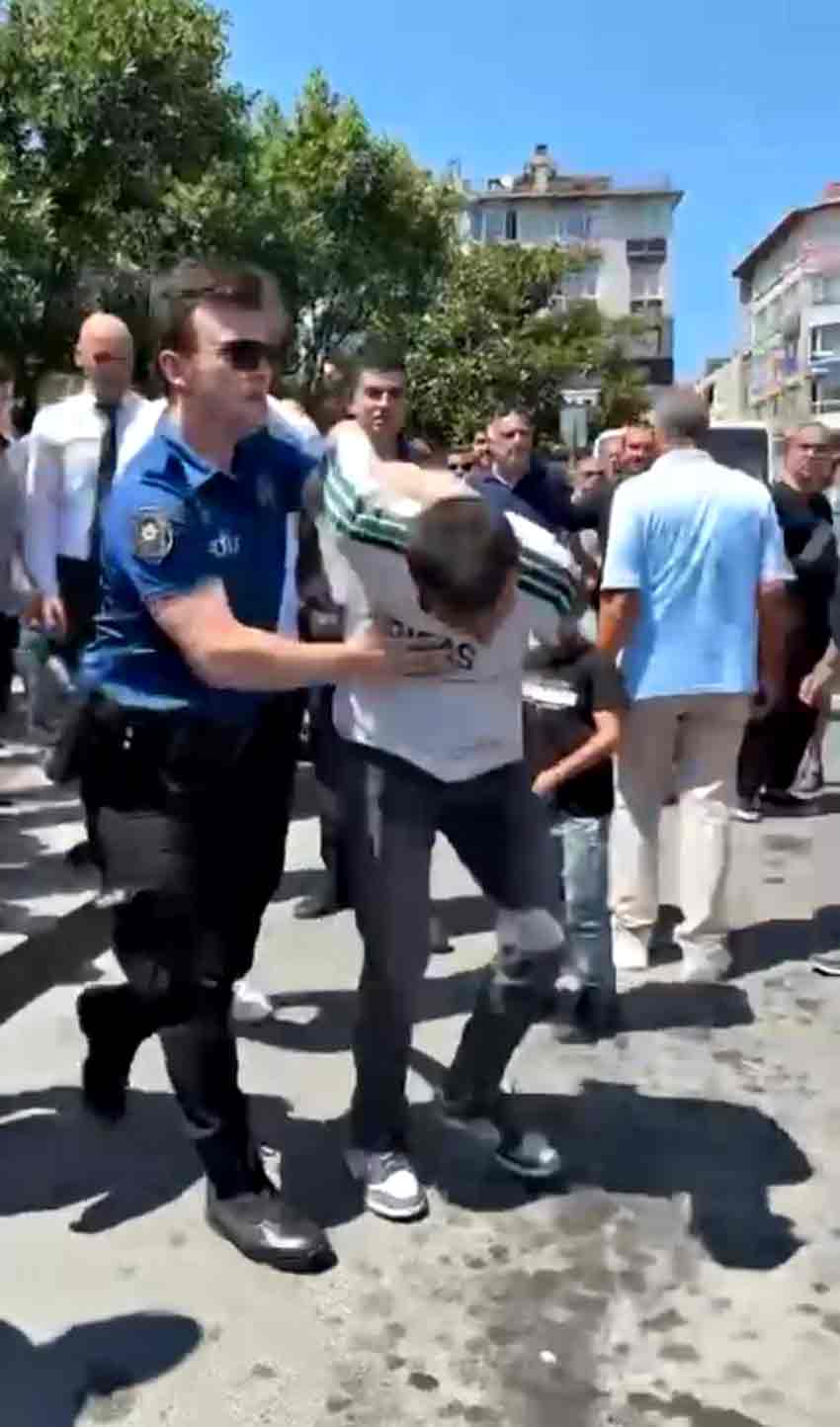 I S T A N B U L B A K I R K O Y’ D E H A S T A N E B A H C E S I N D 772303 228215