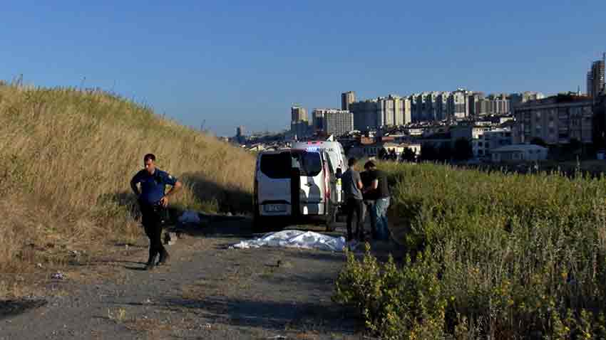 I S T A N B U L E S E N Y U R T‘ T A C E S E D I B U L U N A N K I 791097 233988