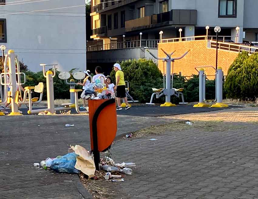 Patkta Çöp Rezaleti (2)