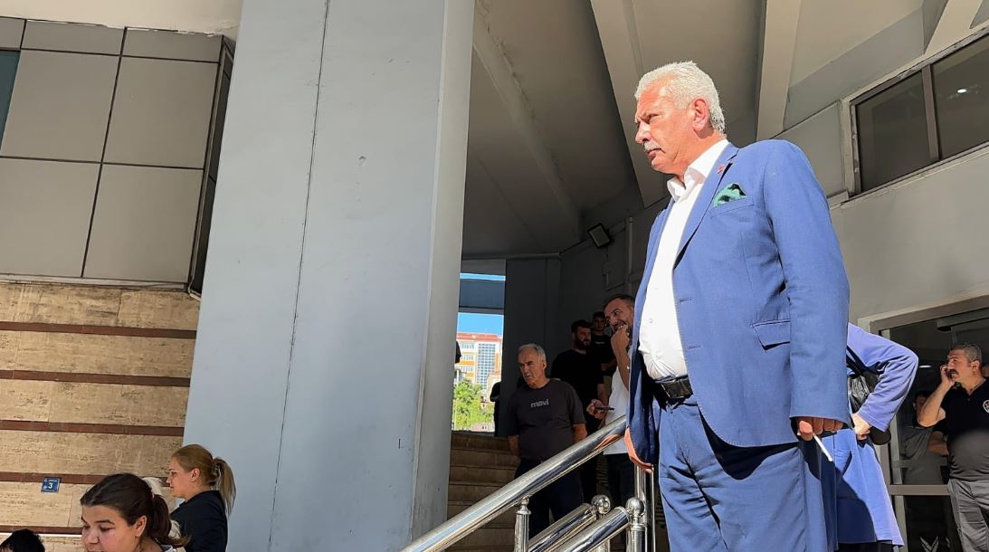 Romanlar Belediyede 3