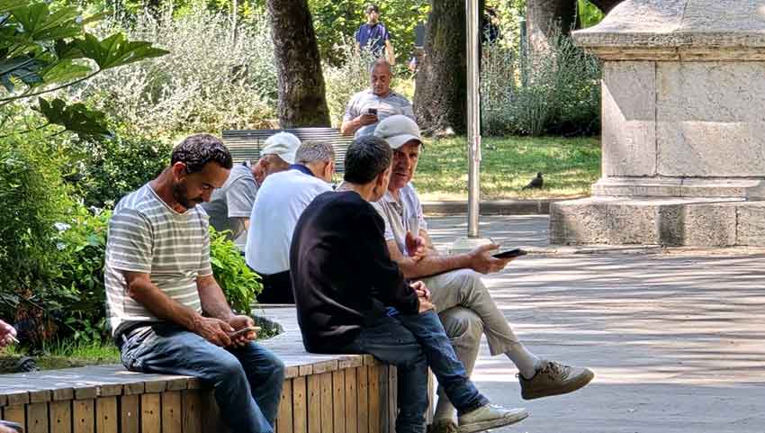 Sıcaktan Bunalan Vatandaşlar 3