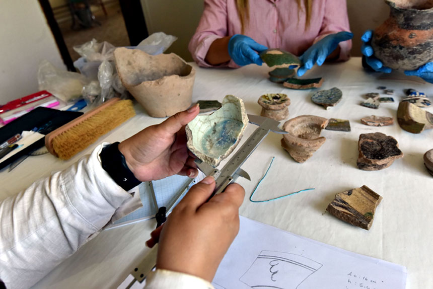 Ahlat Selçuklu Kalesi'nde Başlatılan Kazılar Tarihe Işık Tutacak (1)