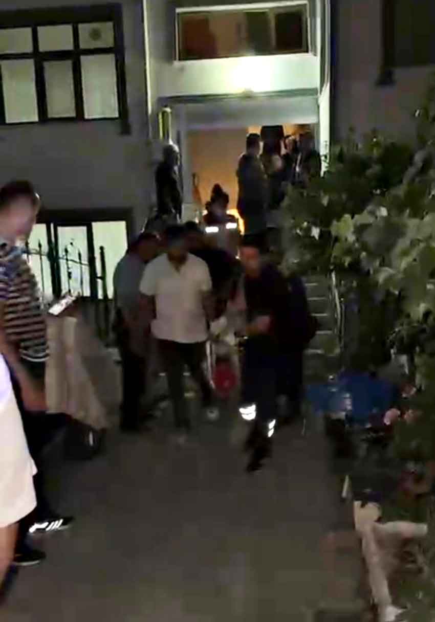 B A R T I N E S K I E S I N I O L D U R D U U V E Y K I Z I N I 815936 241650