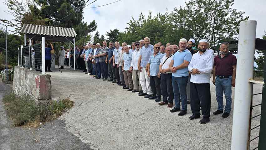 Gazeteci Cem Küçük'ün Babasının Cenazesi (2)