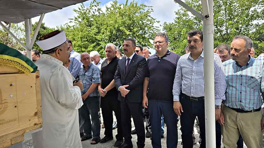 Gazeteci Cem Küçük'ün Babasının Cenazesi (3)