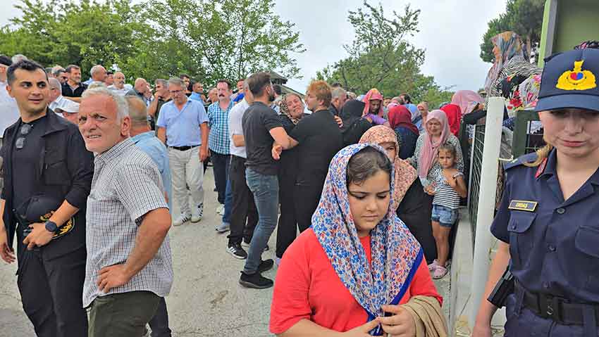 Gazeteci Cem Küçük'ün Babasının Cenazesi (7)