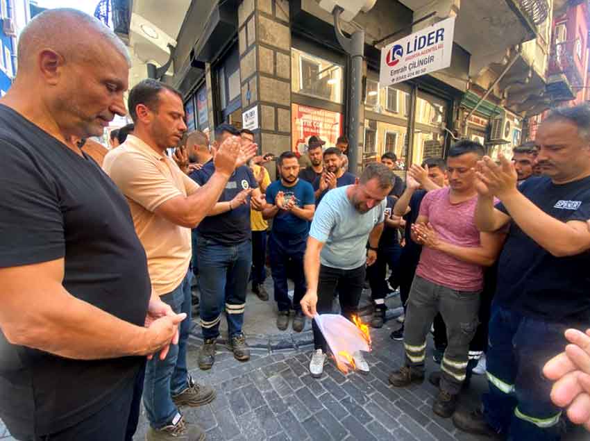 Gmis Önünde Alevli Mesaj 3