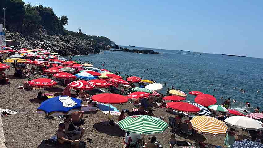 K A P U Z P L A J I E G E S A H İ L L E R İ N İ A R A T M A D I (1)