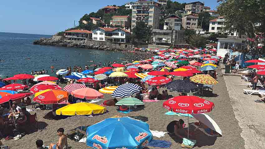 K A P U Z P L A J I E G E S A H İ L L E R İ N İ A R A T M A D I (2)